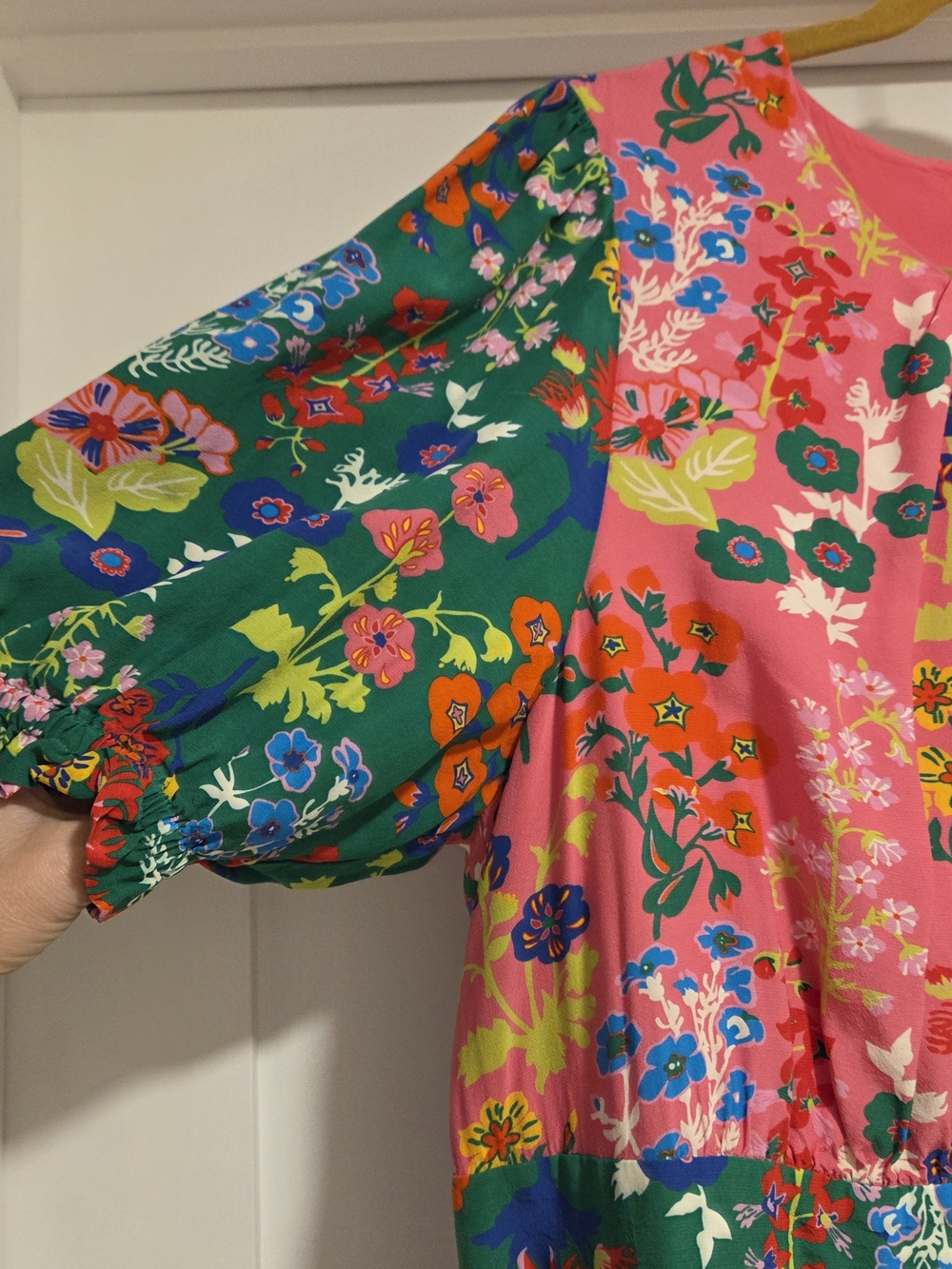 Boden Liv Pleat Detail Midi Dress - Bright Floral Mix - Like New - Picture 3 of 7